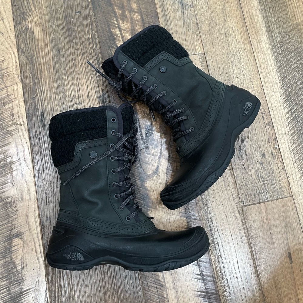 The North Face waterproof Winter Boots Wm 7